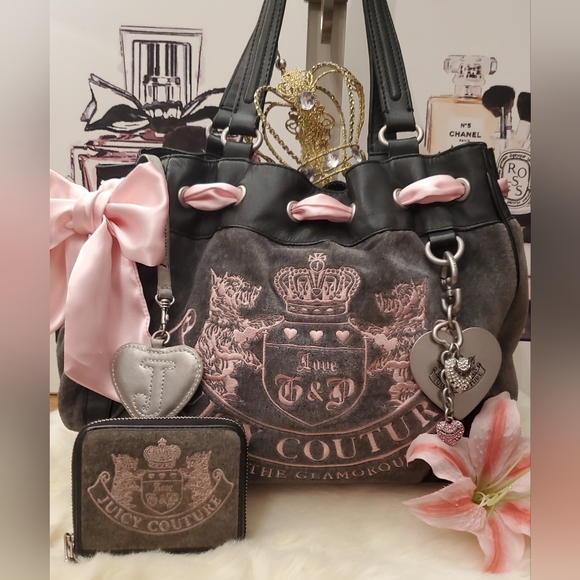 Juicy Couture Handbags - ***SOLD***Juicy Couture Pink & Grey Daydreamer Handbag with Matching Wallet!